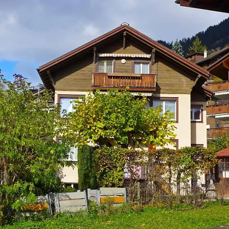 아파트 Chalet Tilia 벤겐